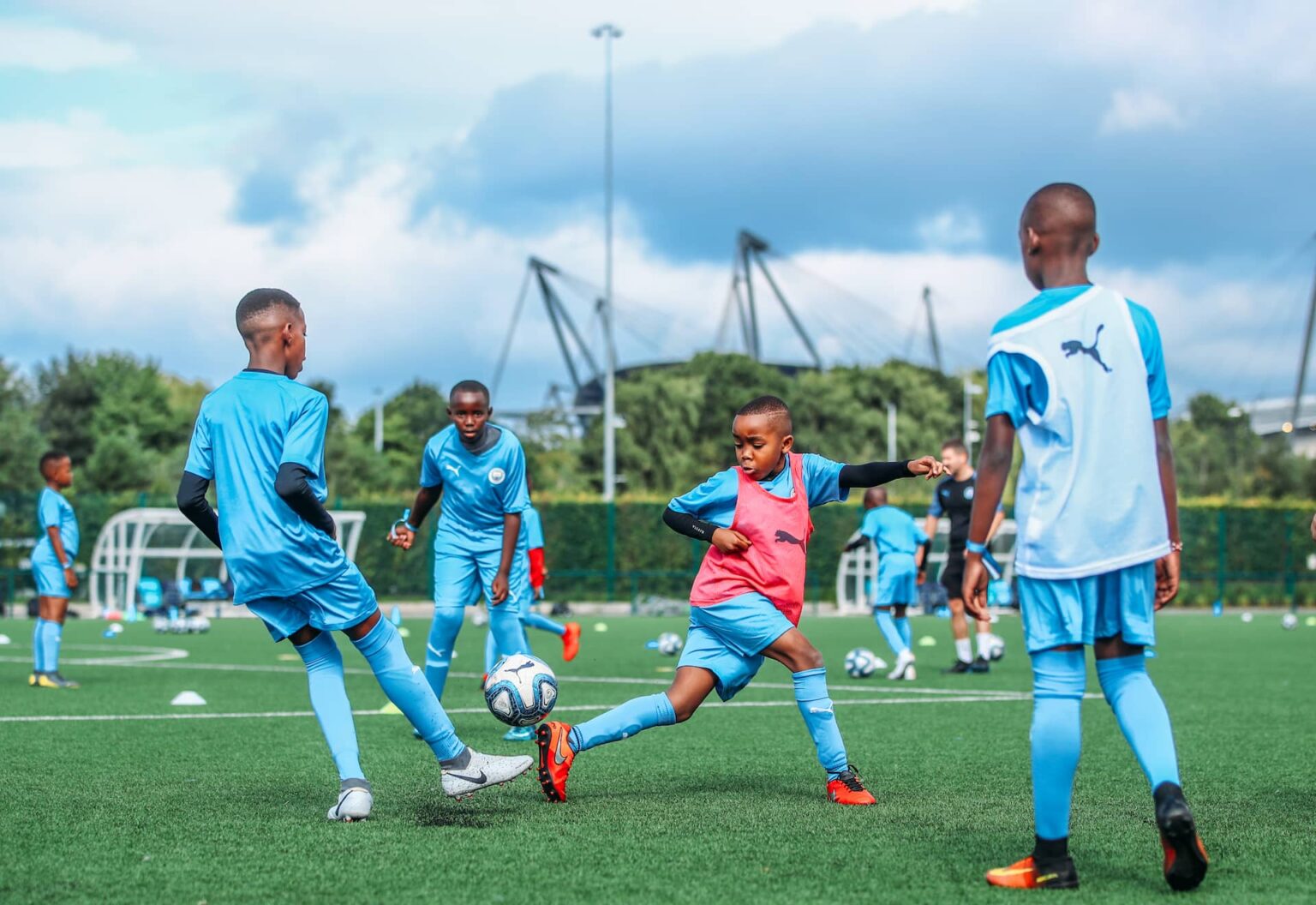 ManCity_Boys_Training_Four_Boys_02